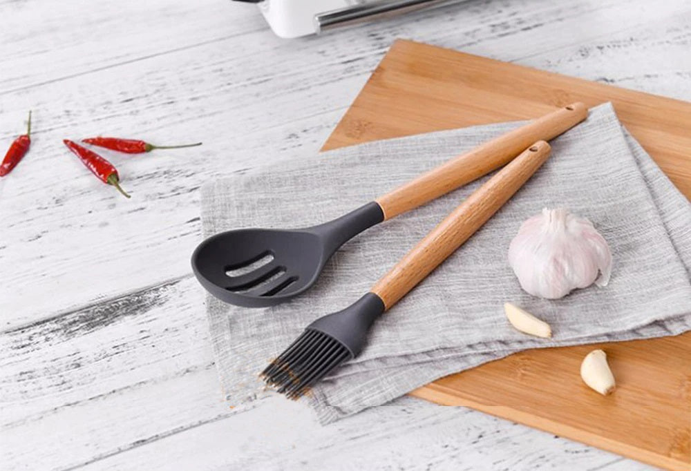 Kit 12 Peças Utensilios de Cozinha Colher Espatula Fue Pincel Cor:Cinza